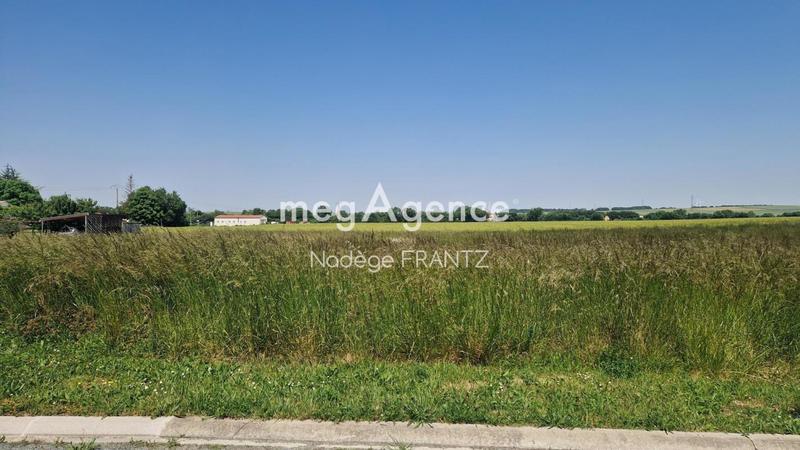 Terrain constructible - 852 m²