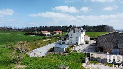 Maison - 163 m² - 8 pièces