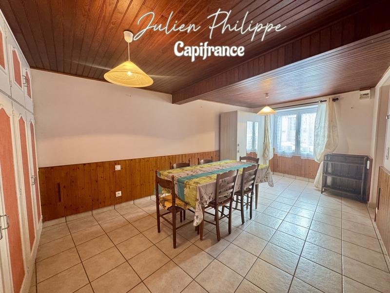 Maison - 96 m² - 5 pièces