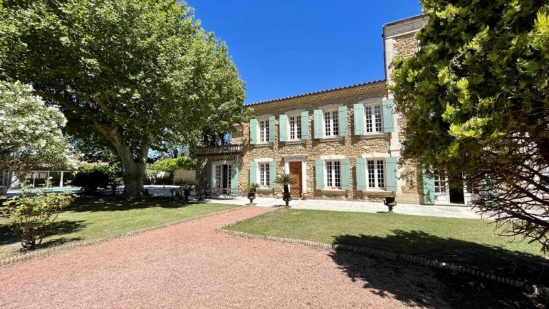 Propriété - 400 m² - 15 pièces