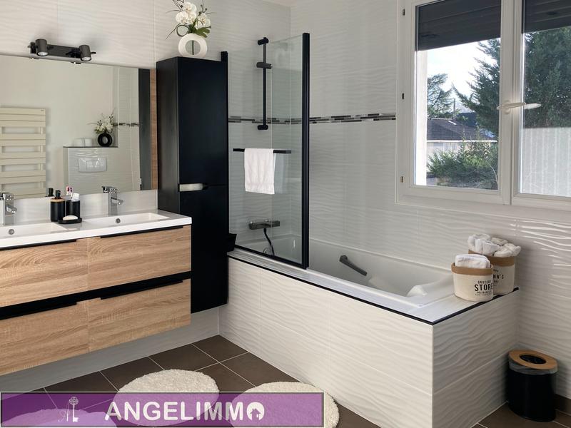 Maison - 146 m² - 7 pièces