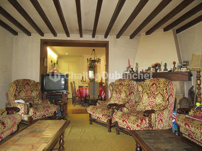 Maison - 235 m² - 9 pièces