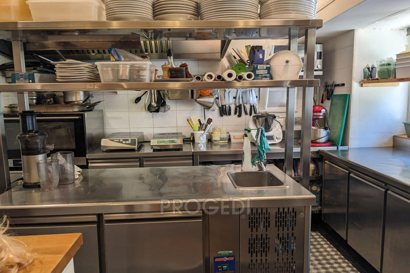 Fonds de commerce - Magasins - 55 m²