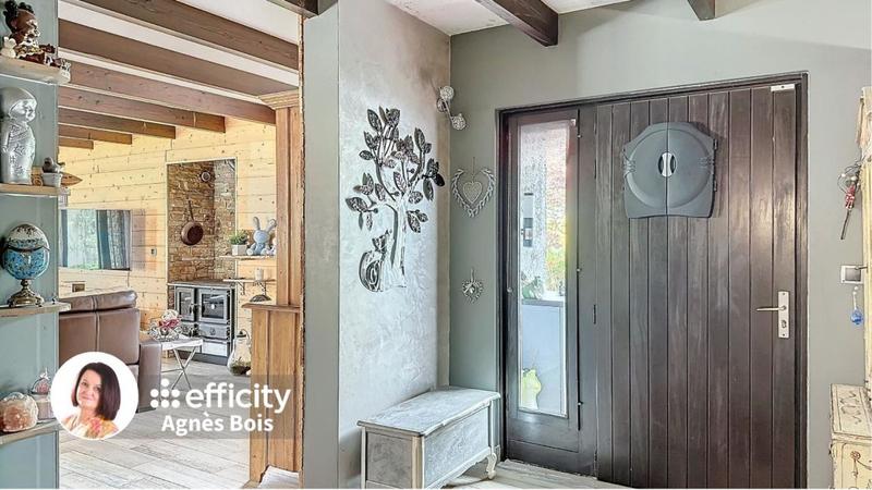 Maison - 200 m² - 2 pièces