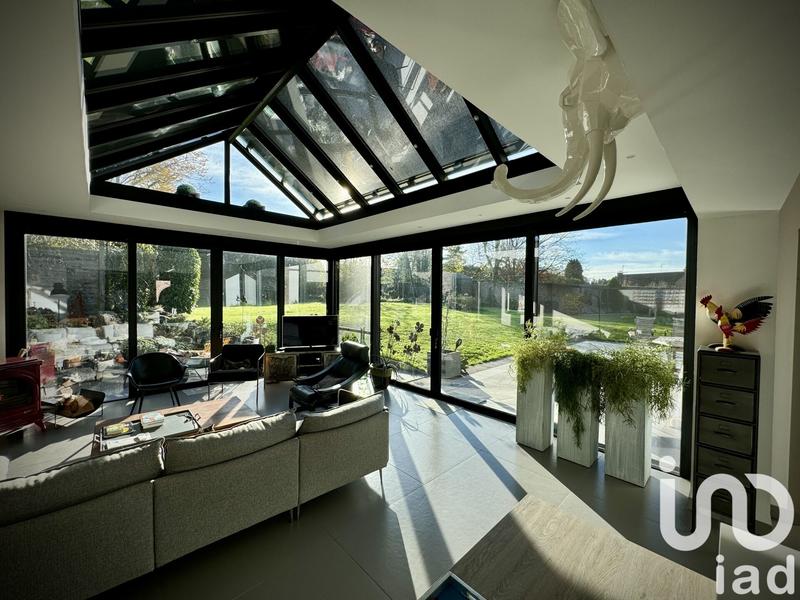 Maison - 307 m² - 9 pièces