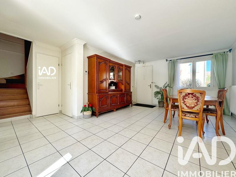 Maison - 94 m² - 5 pièces