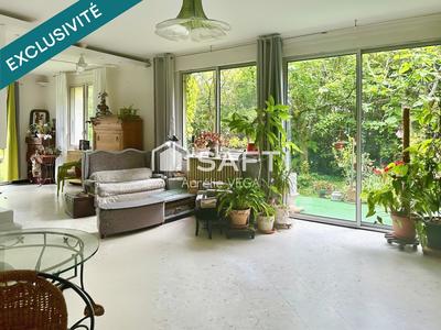 Maison - 253 m² - 8 pièces