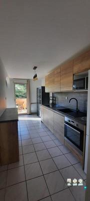 Appartement - 80 m² - 4 pièces