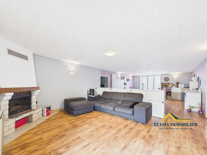 Maison - 225 m² - 7 pièces