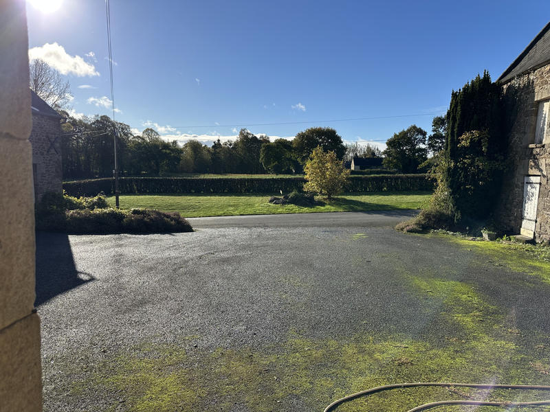 Propriété - 85 m² - 5 pièces