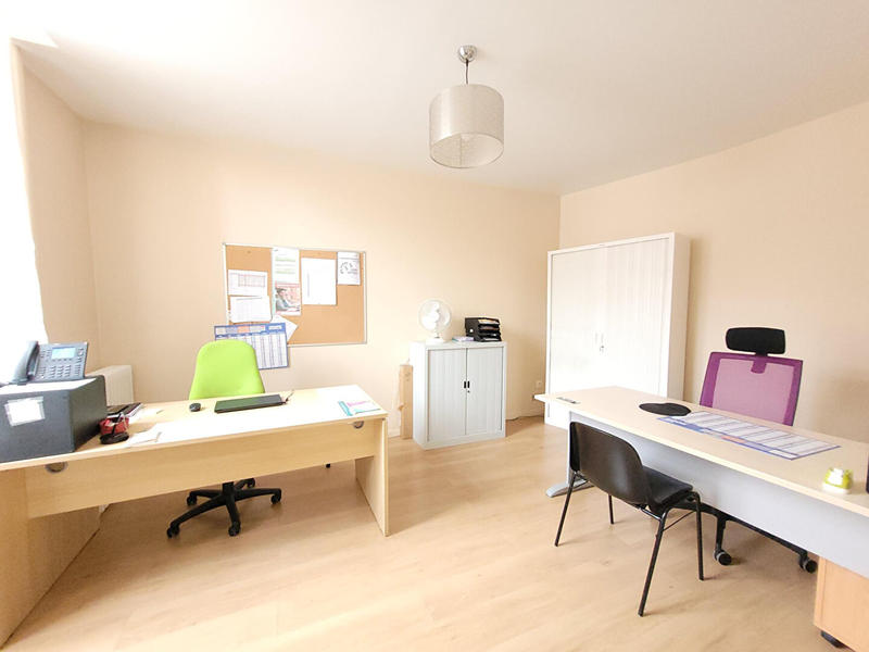 Bureau - 114 m² - 5 pièces