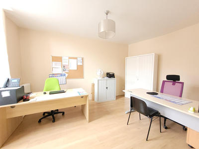 Bureau - 114 m² - 5 pièces
