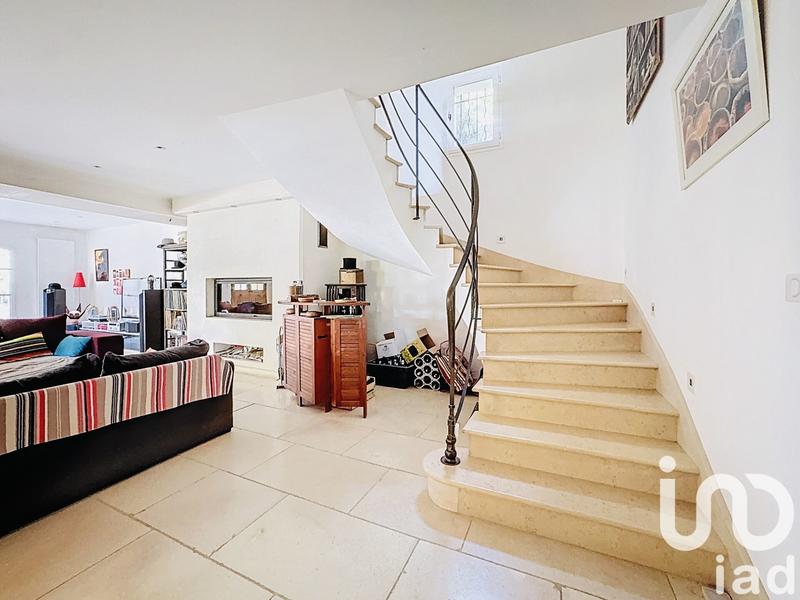 Maison - 300 m² - 8 pièces