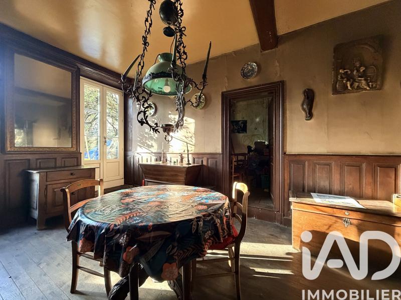 Maison - 220 m² - 10 pièces