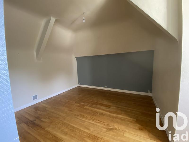 Maison - 223 m² - 7 pièces