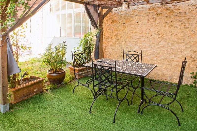 Maison - 380 m² - 8 pièces