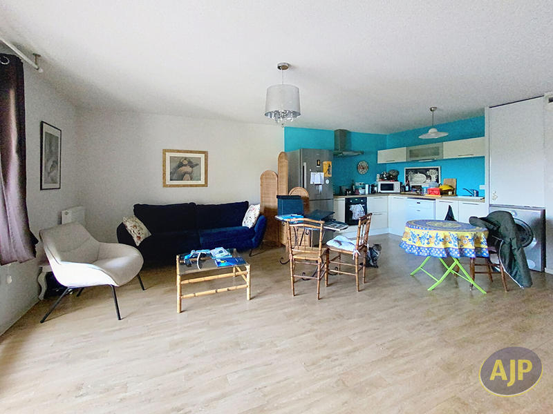 Appartement - 65 m² - 3 pièces