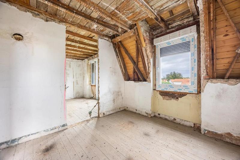 Maison - 200 m² - 7 pièces