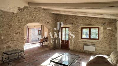 Maison - 250 m² - 8 pièces