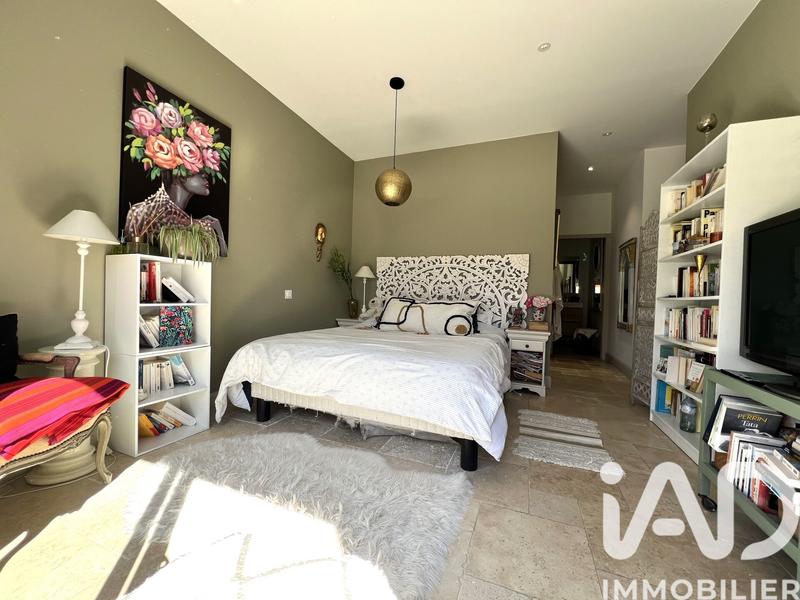 Maison - 198 m² - 5 pièces