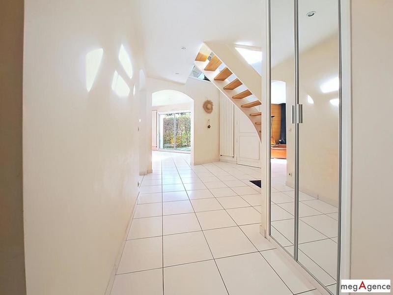 Maison - 200 m² - 8 pièces