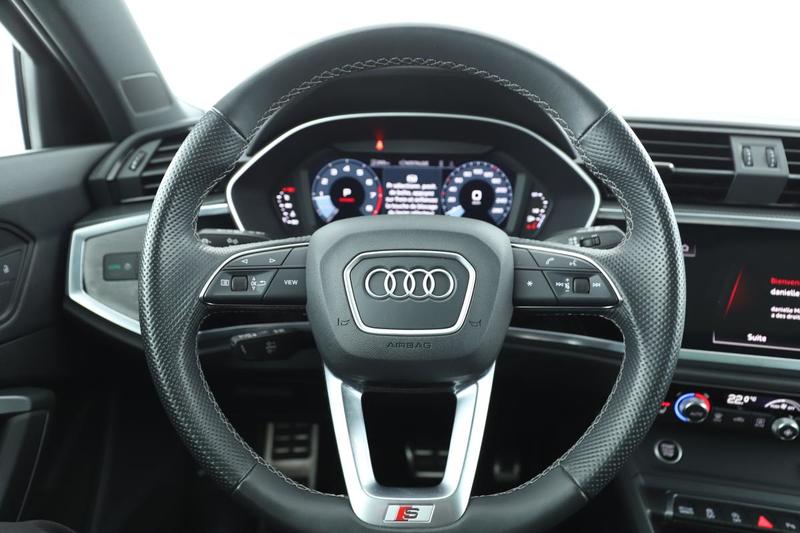 Audi Q3 35 Tfsi s line s tronic 7 150 ch