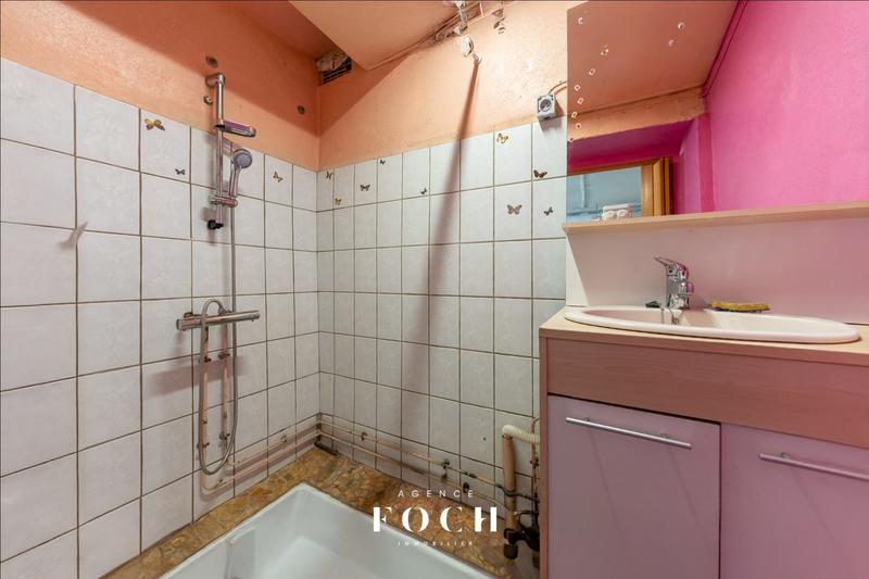 Maison - 185 m² - 7 pièces