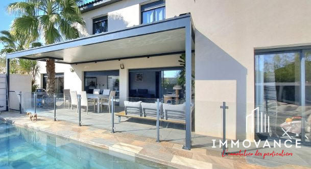 Maison - 220 m² - 7 pièces