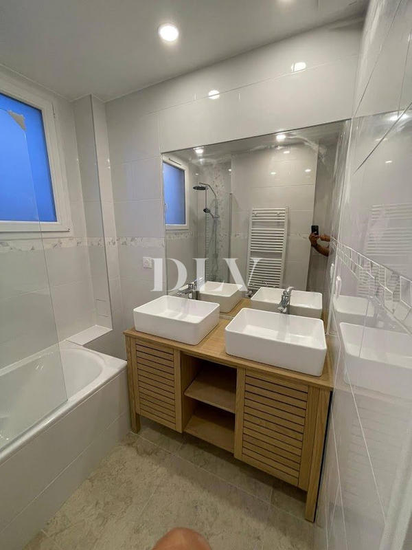 Appartement - 75 m² - 5 pièces