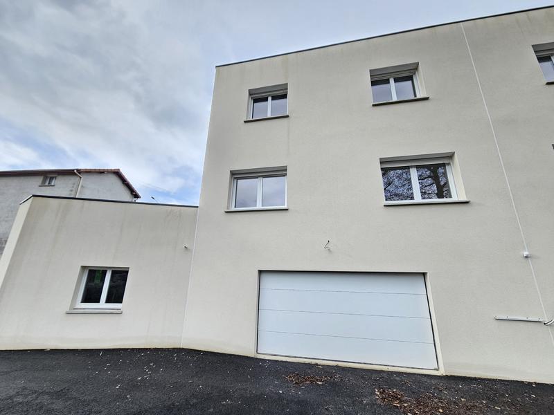 Maison - 84 m² - 4 pièces