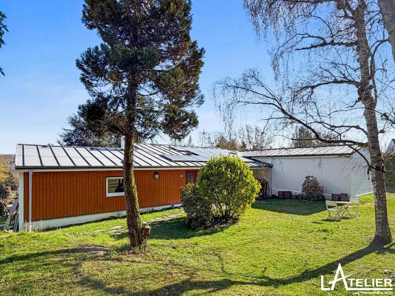 Maison - 209 m² - 8 pièces