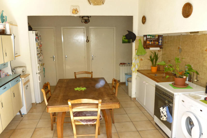 Maison - 250 m² - 14 pièces