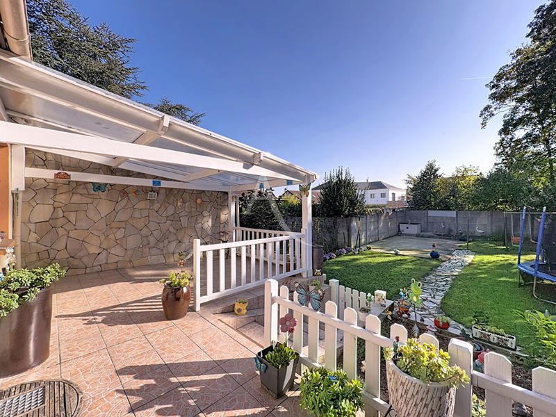 Maison - 125 m² - 7 pièces