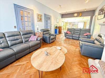 Maison - 228 m² - 9 pièces