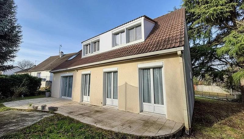 Maison - 149 m² - 7 pièces