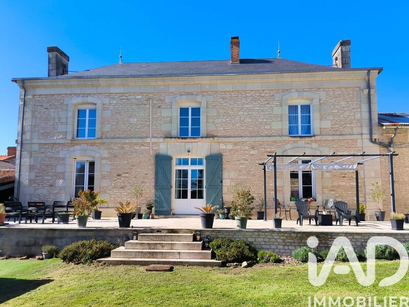 Maison - 159 m² - 5 pièces