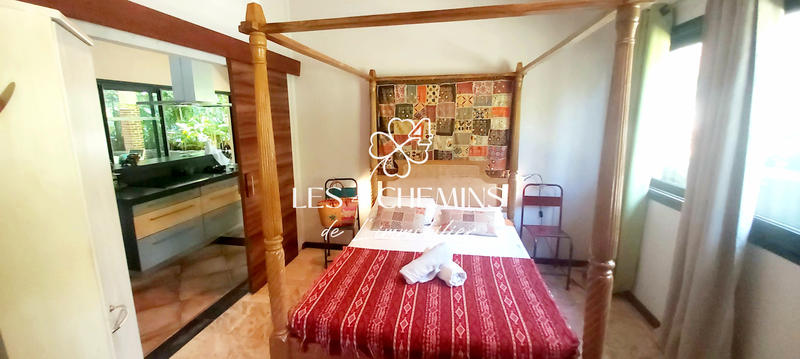 Villa - 220 m² - 6 pièces