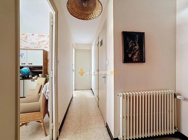 Immeuble - 90 m² - 5 pièces