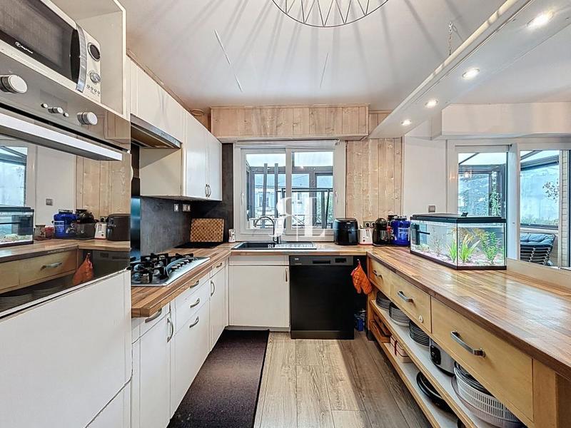 Maison - 104 m² - 5 pièces