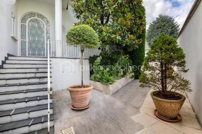 Maison d'architecte - 310 m² - 8 pièces