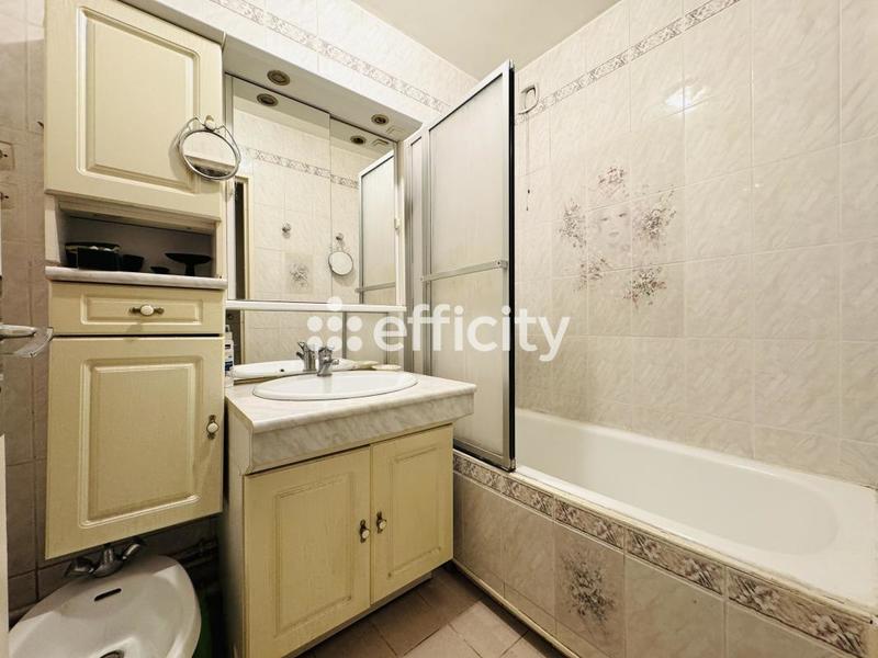 Appartement - 81 m² - 3 pièces