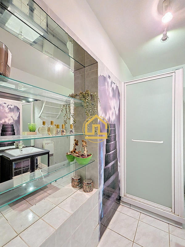 Maison ancienne - 241 m² - 9 pièces