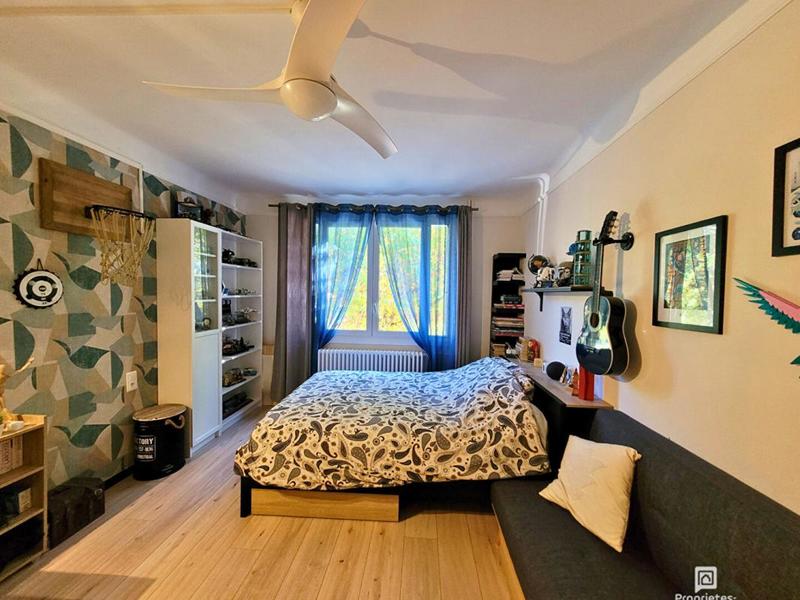 Maison - 211 m² - 9 pièces