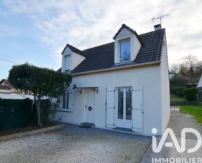 Maison - 90 m² - 5 pièces