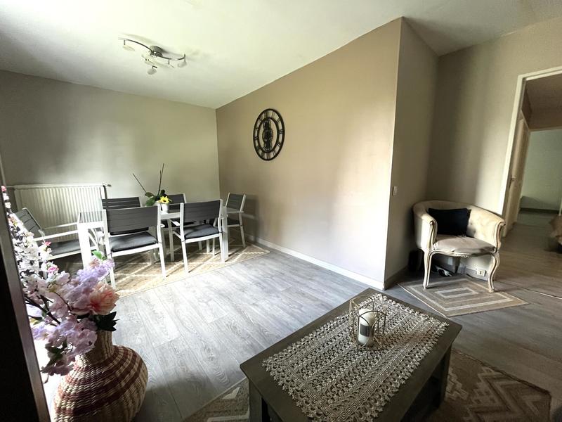 Appartement - 82 m² - 4 pièces