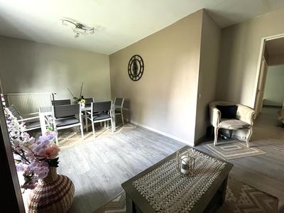 Appartement - 82 m² - 4 pièces