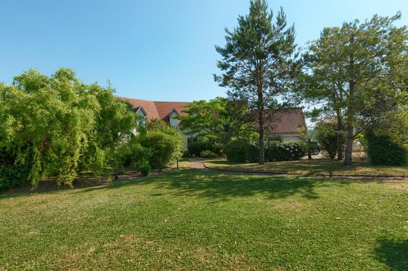 Maison - 300 m² - 8 pièces