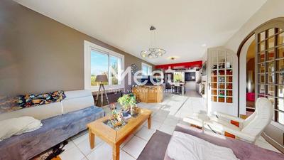 Propriété - 255 m² - 8 pièces