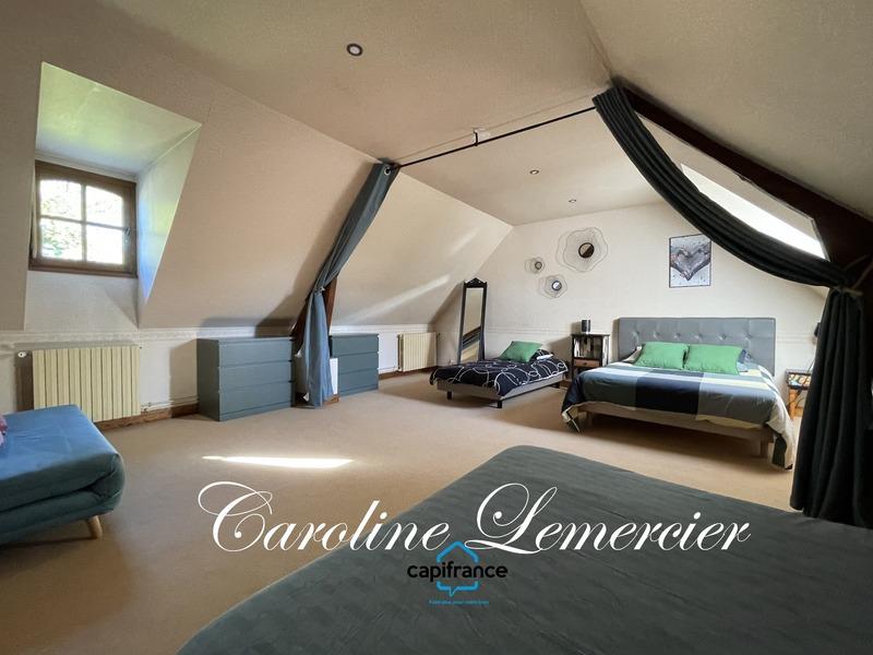 Maison - 294 m² - 9 pièces