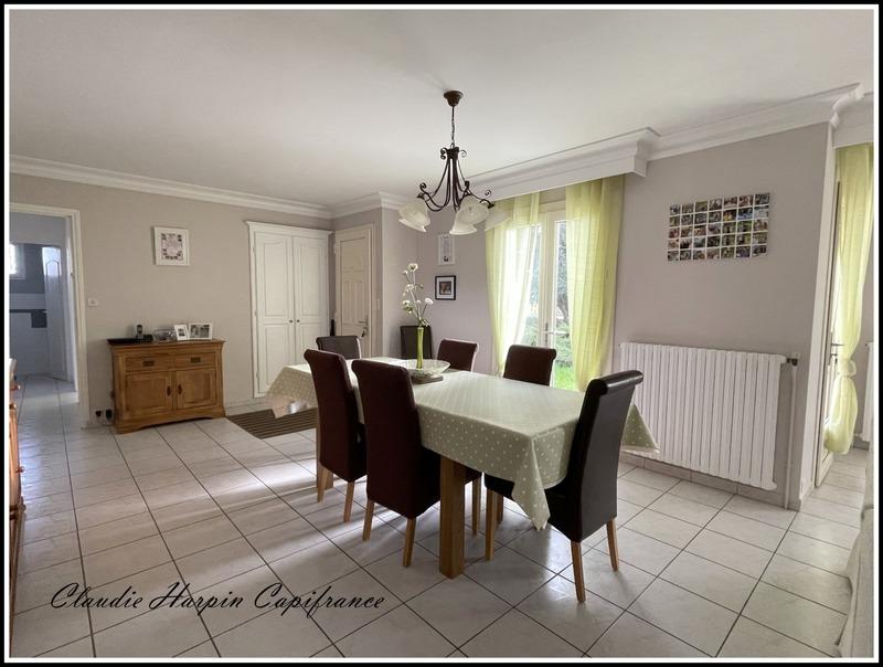 Maison - 255 m² - 9 pièces